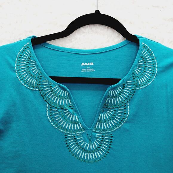 T-Shirt Size L Teal Embroidered Grandma Pullover Casual Soft Girl Chic Resort - Picture 2 of 12